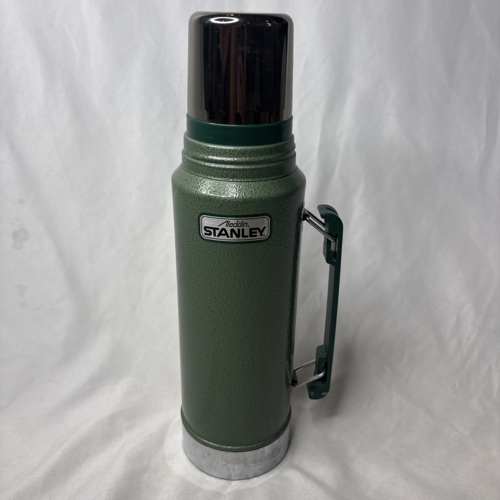 Vtg Aladdin Stanley Thermos Vacuum Bottle Green Hammertone Qt Stainless A-944DH